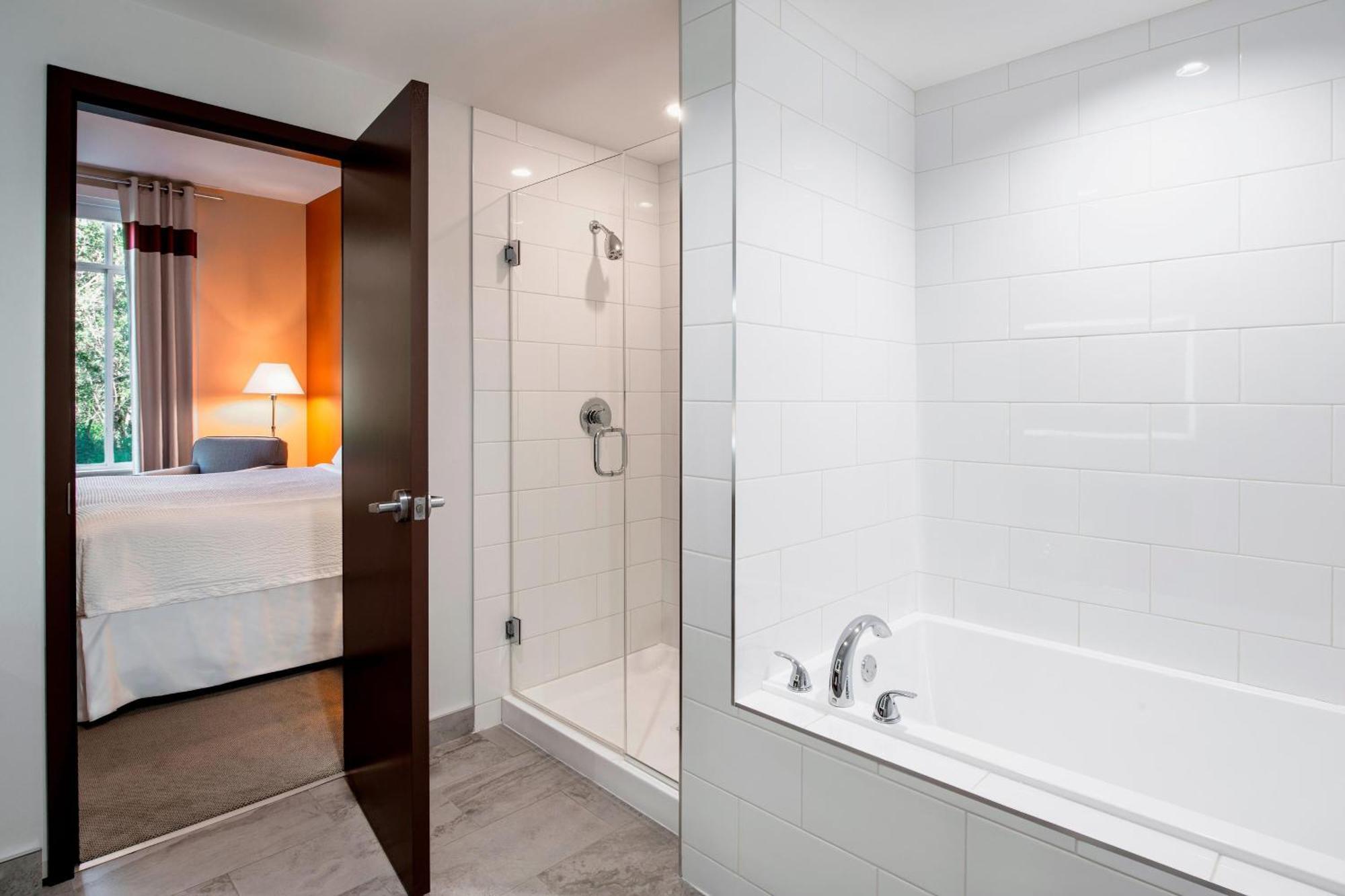 Four Points By Sheraton Гранд Прери Екстериор снимка