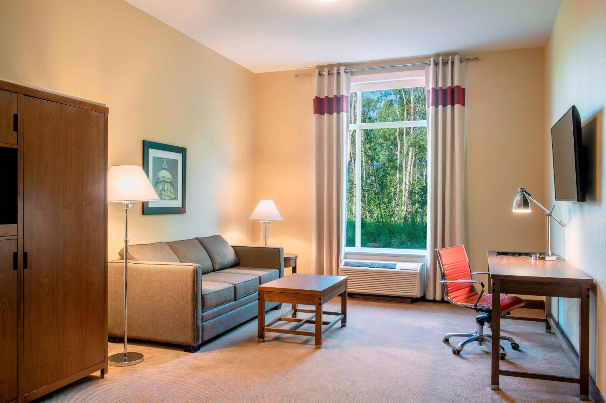 Four Points By Sheraton Гранд Прери Екстериор снимка