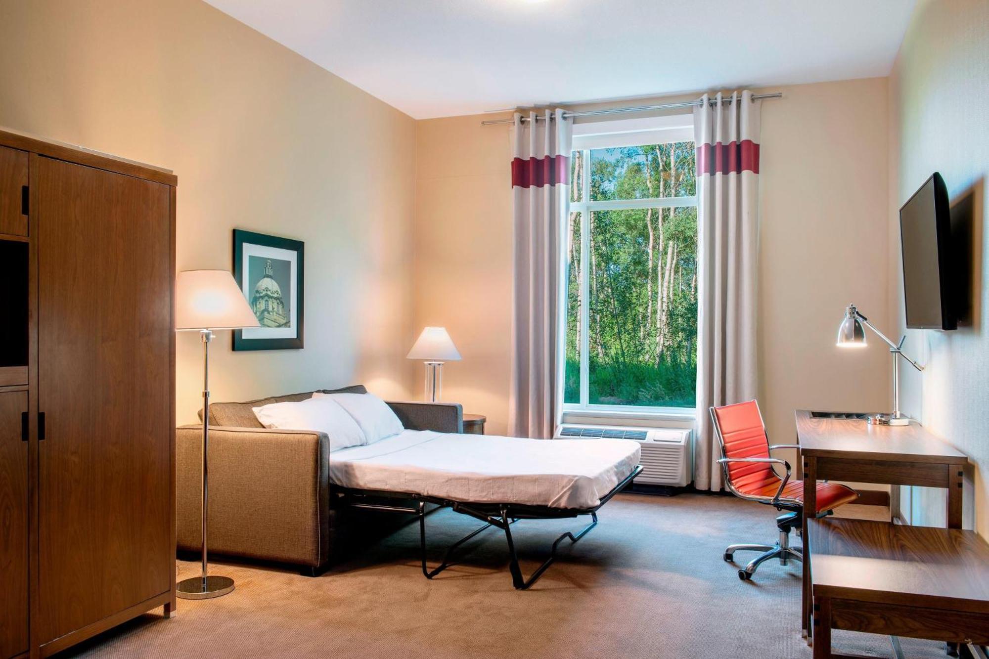 Four Points By Sheraton Гранд Прери Екстериор снимка